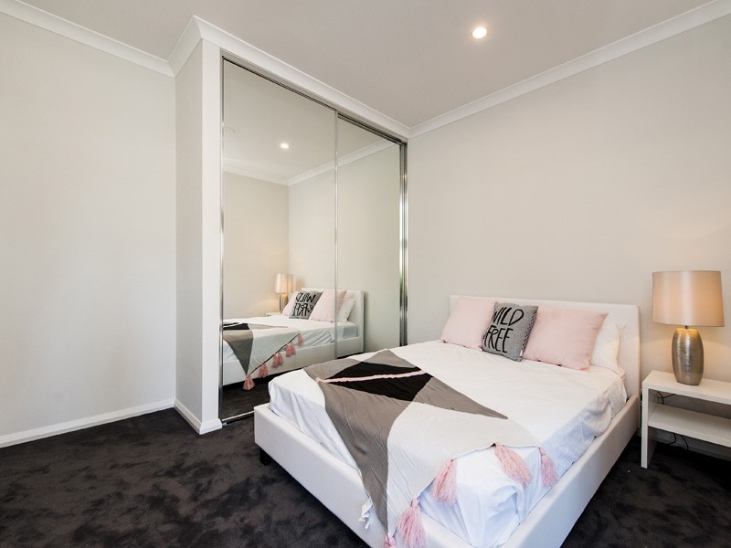 1-9/16 King George Street, Innaloo WA 6018