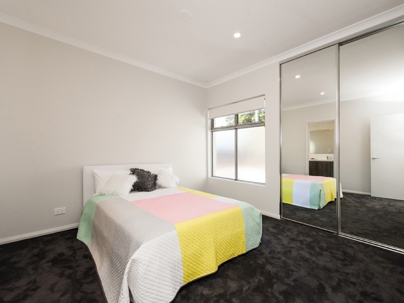 1-9/16 King George Street, Innaloo WA 6018