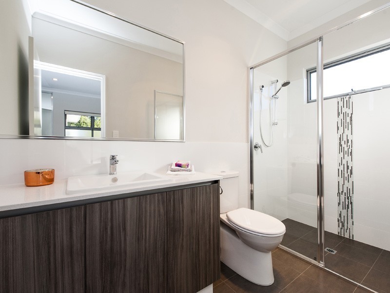 1-9/16 King George Street, Innaloo WA 6018