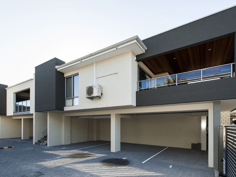 1-9/16 King George Street, Innaloo WA 6018