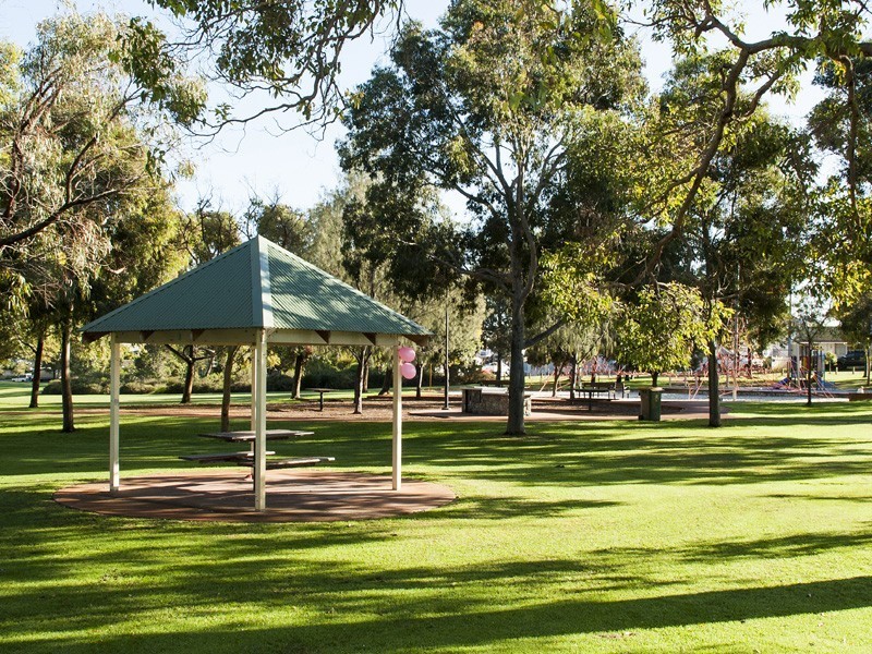 1-9/16 King George Street, Innaloo WA 6018