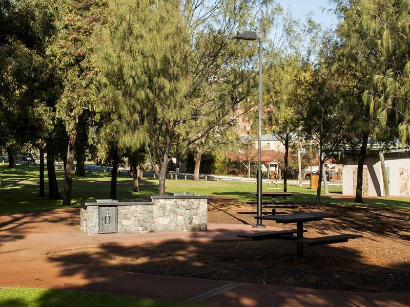 1-9/16 King George Street, Innaloo WA 6018