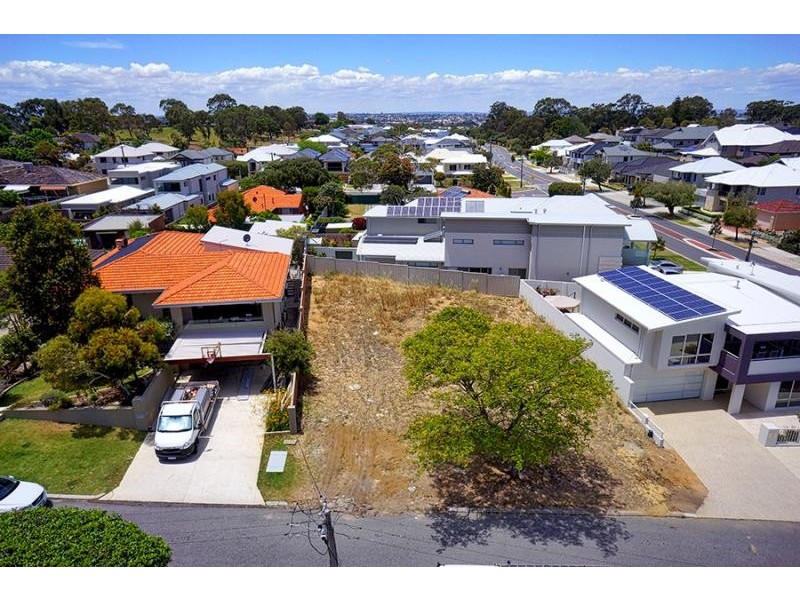 10 Phillips Place, Karrinyup WA 6018