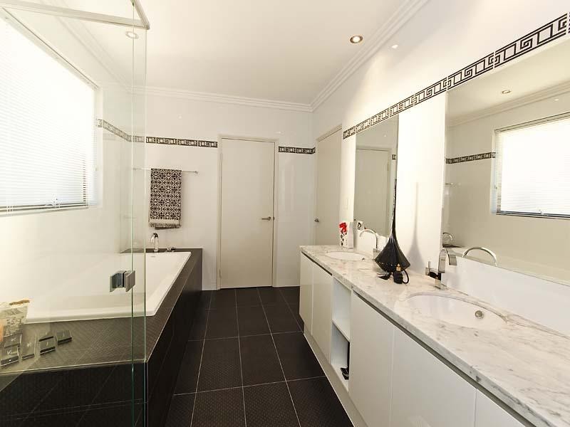 1B Gamble Way, Karrinyup WA 6018