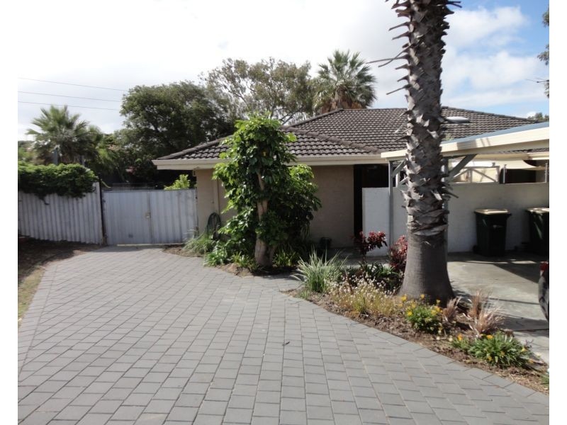 30A Malabar Crescent, Craigie WA 6025