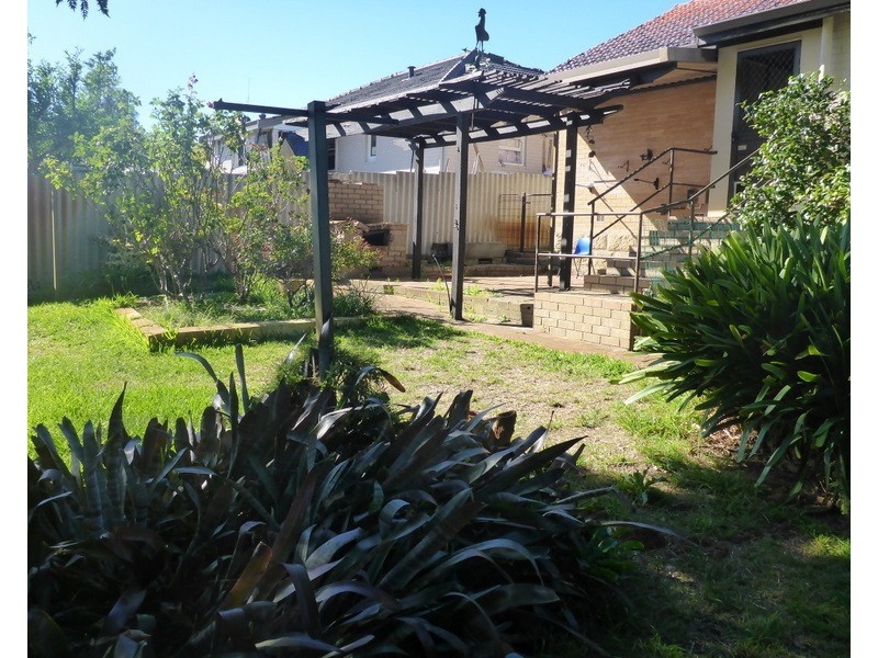 3 Rothbury Road, Embleton WA 6062