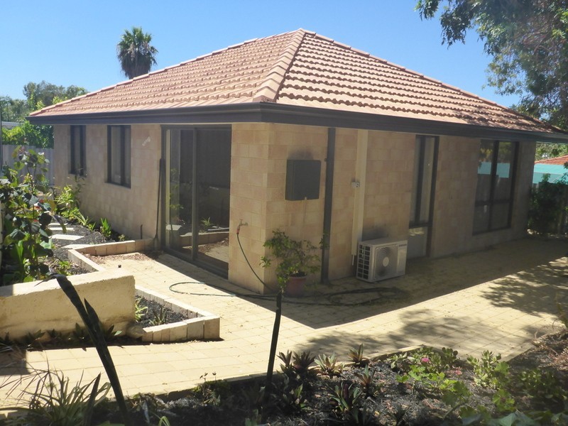 1/630 Beach Road, Hamersley WA 6022