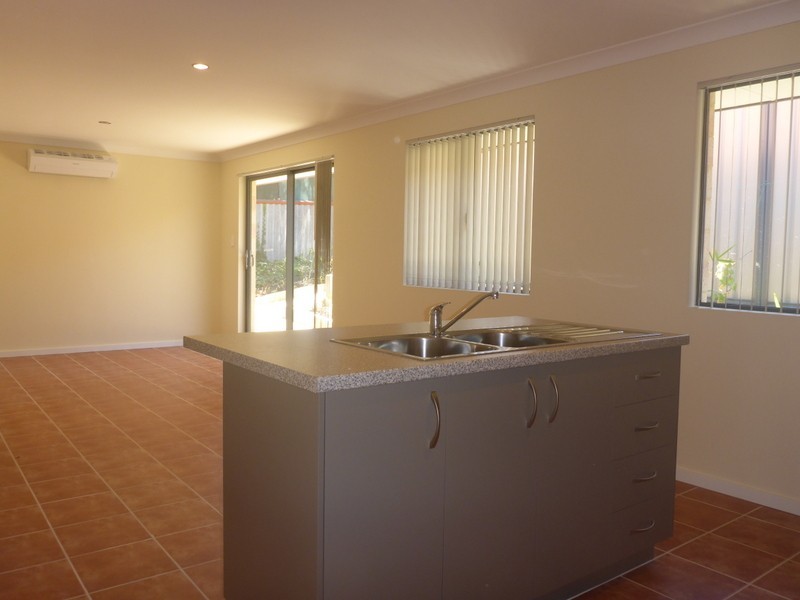 1/630 Beach Road, Hamersley WA 6022