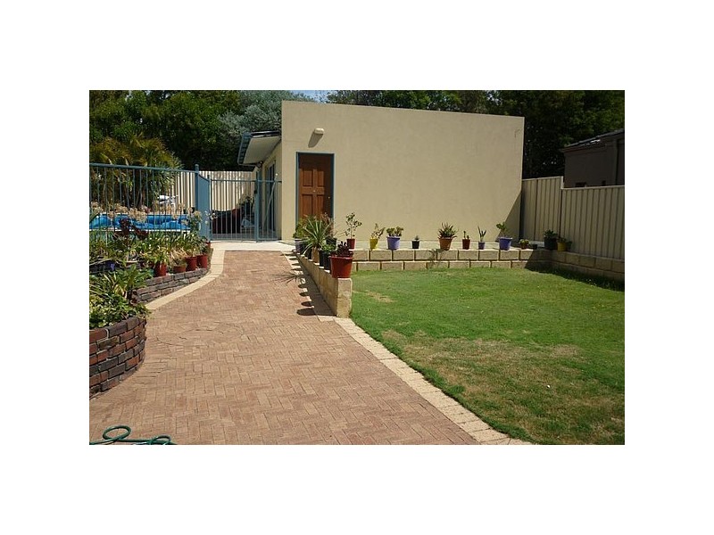 15 Castle Road, Woodlands WA 6018