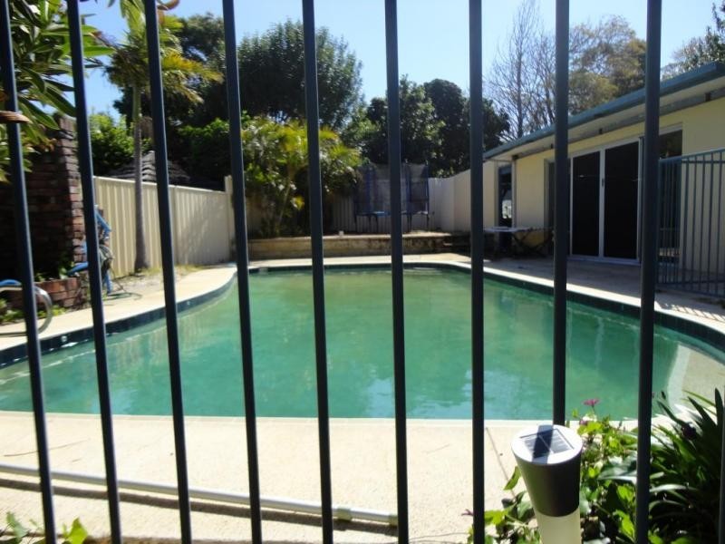 15 Castle Road, Woodlands WA 6018