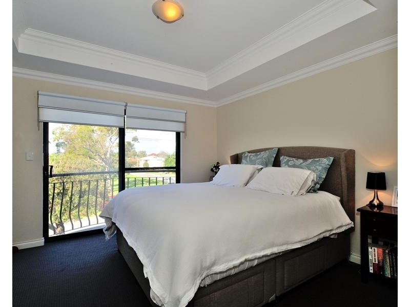 12 Bridgewater Crescent, Karrinyup WA 6018