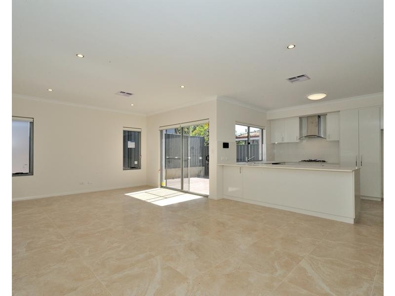 7/211 Royal Street, Yokine WA 6060