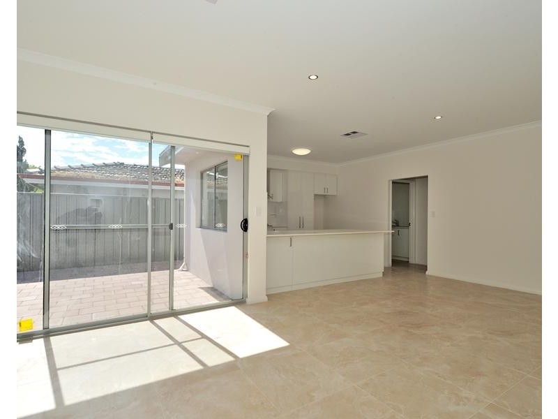 7/211 Royal Street, Yokine WA 6060