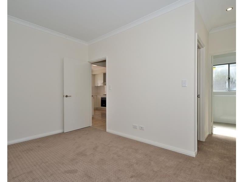 7/211 Royal Street, Yokine WA 6060