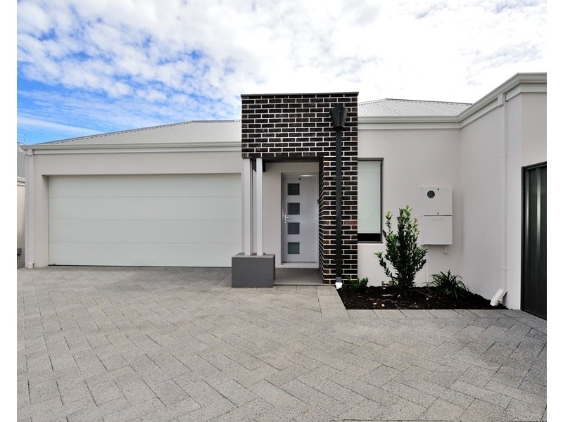 4/211 Royal Street, Yokine WA 6060