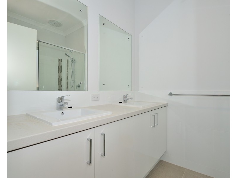 4/211 Royal Street, Yokine WA 6060