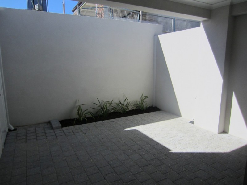 183C Grand Promenade, Doubleview WA 6018