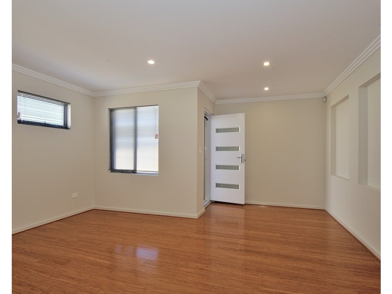 8B Donatti Road, Innaloo WA 6018