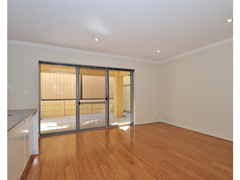 8B Donatti Road, Innaloo WA 6018