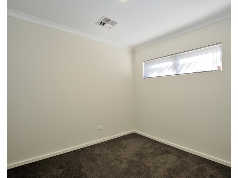 8B Donatti Road, Innaloo WA 6018