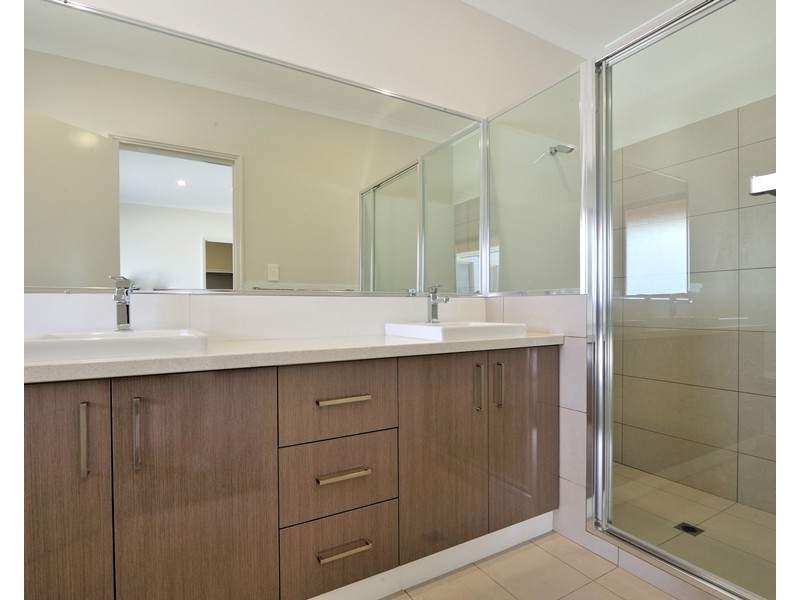 8B Donatti Road, Innaloo WA 6018