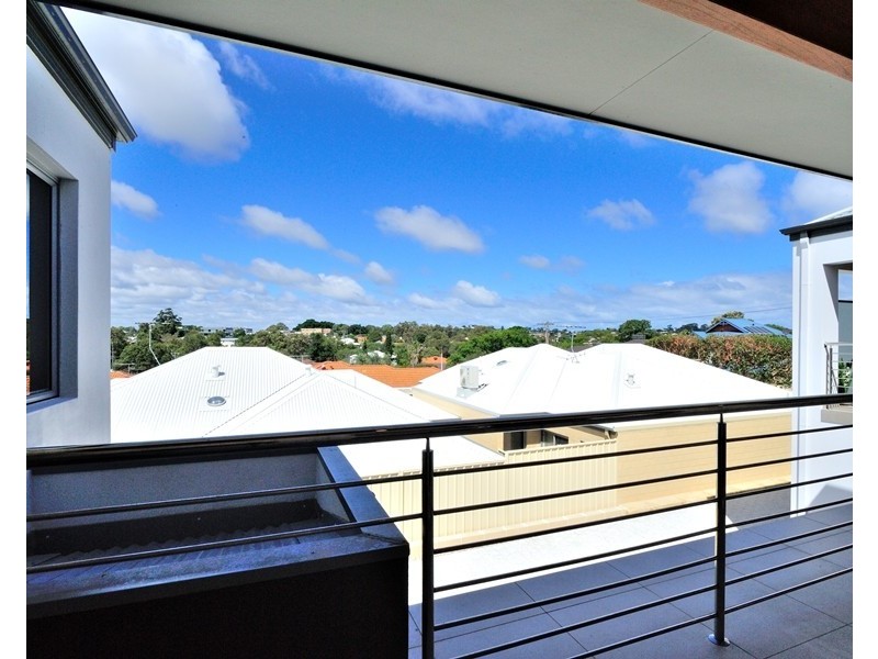 8B Donatti Road, Innaloo WA 6018