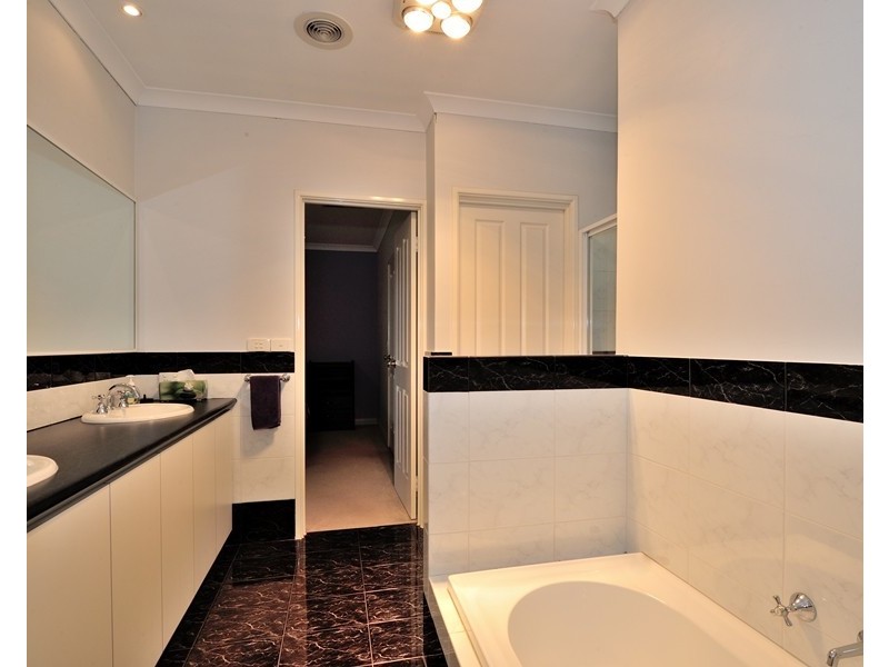 53 Farris Street, Innaloo WA 6018