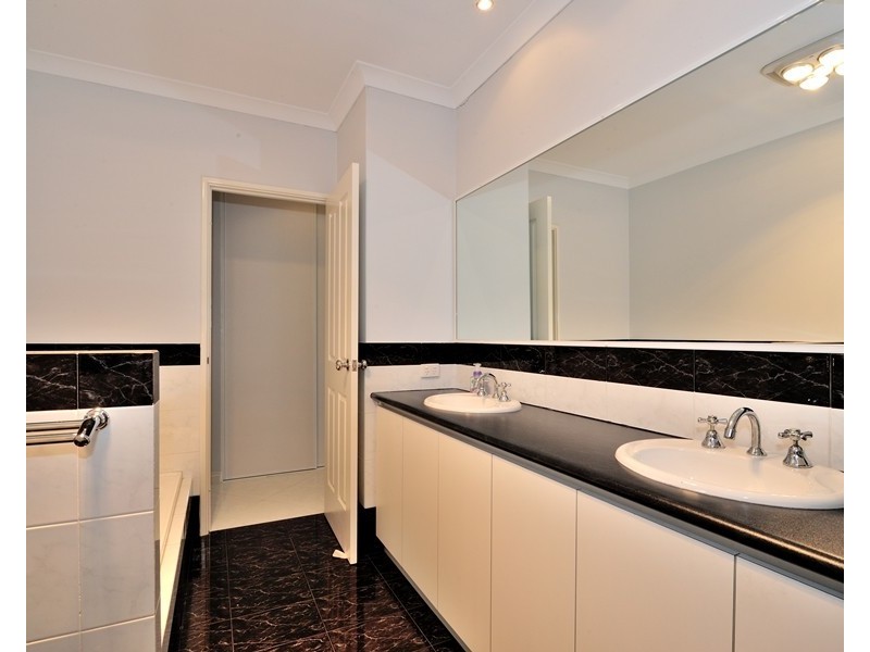 53 Farris Street, Innaloo WA 6018