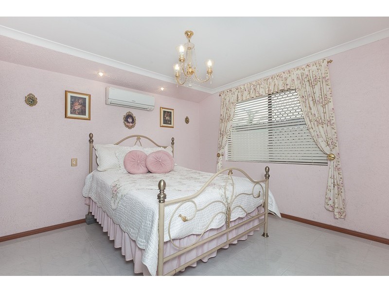 19 Richards Crescent, Craigie WA 6025