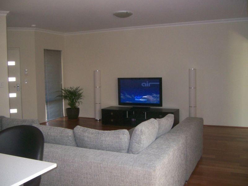 b/25 eden street, Innaloo WA 6018