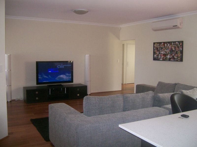 b/25 eden street, Innaloo WA 6018