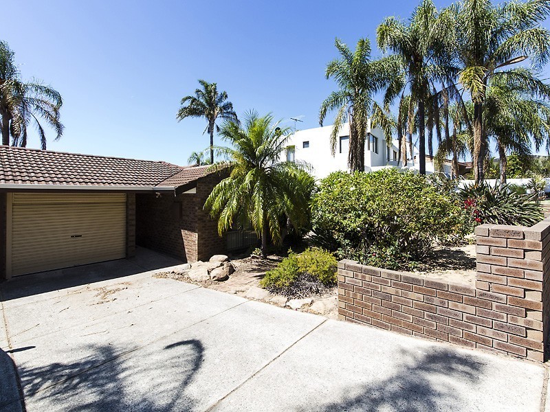 5 Widgeon Close, Stirling WA 6021