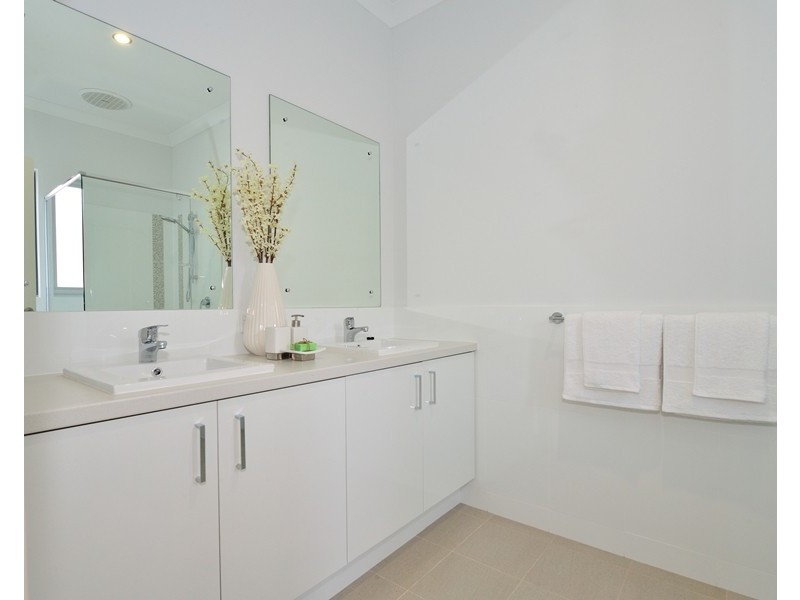 8/211 Royal Street, Yokine WA 6060