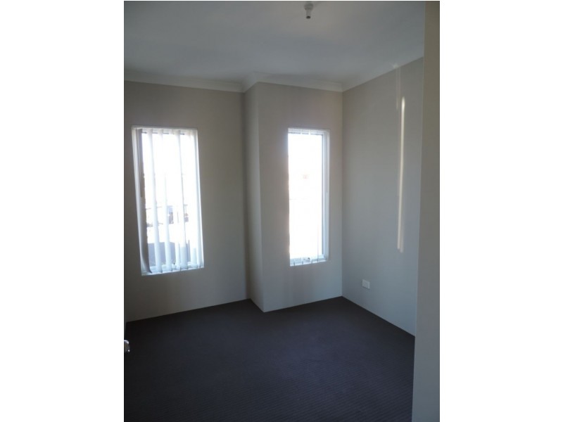 33 Tredegar Street, Butler WA 6036