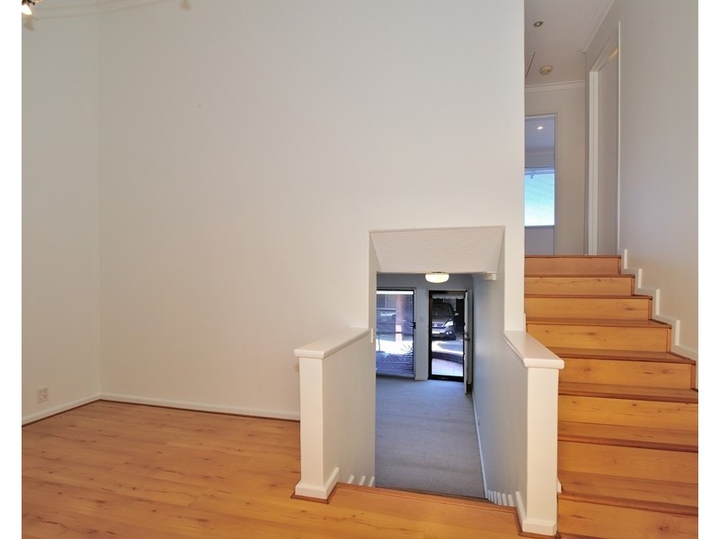 4/24 Kinsella Street, Joondanna WA 6060