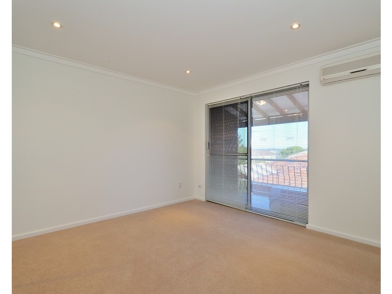 4/24 Kinsella Street, Joondanna WA 6060