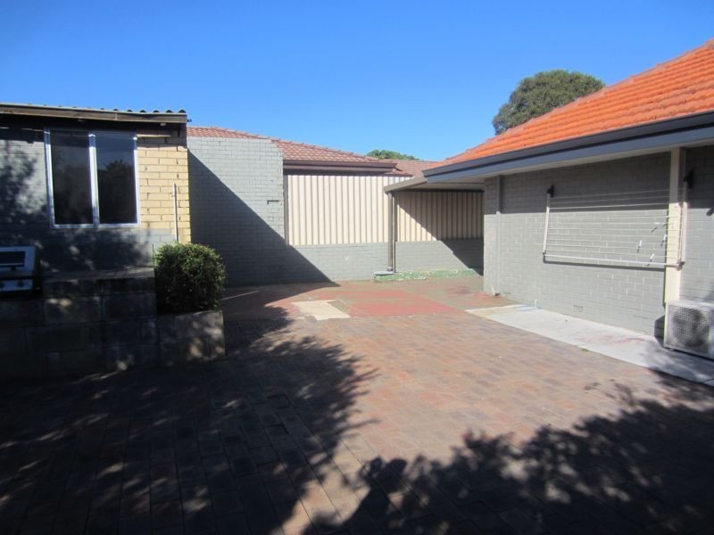 96B Huntriss Road, Karrinyup WA 6018