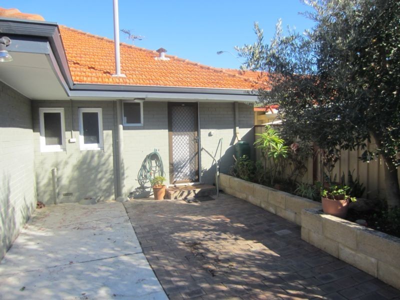 96B Huntriss Road, Karrinyup WA 6018