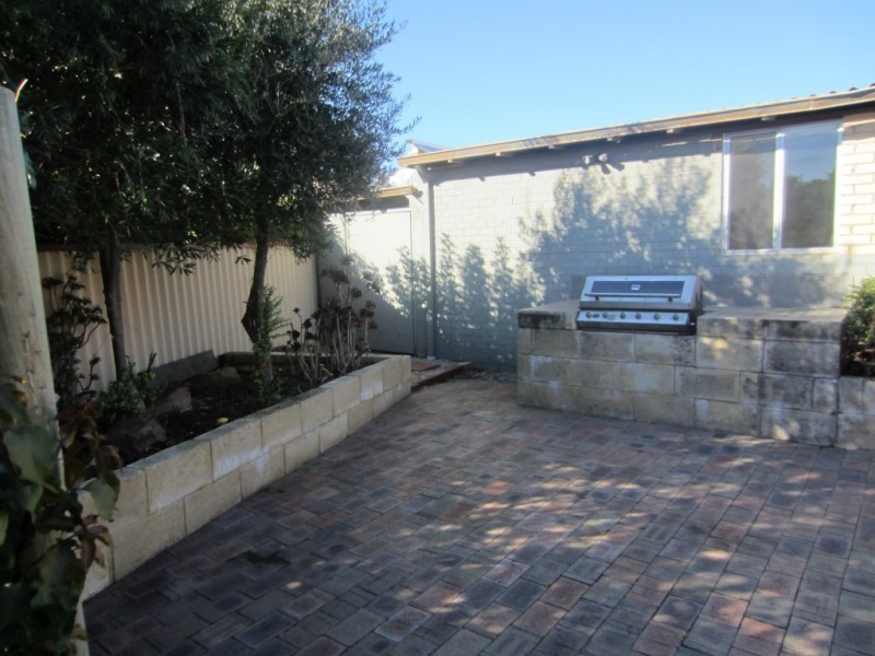 96B Huntriss Road, Karrinyup WA 6018