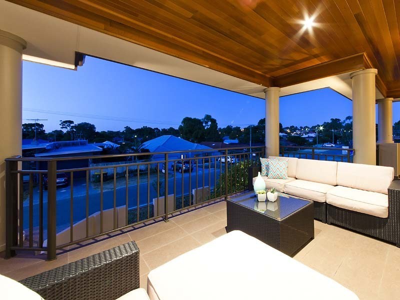 2/1 Gamble Way, Karrinyup WA 6018