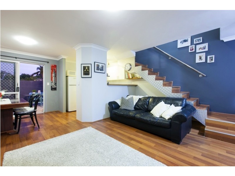 3/2 Waterway Court, Churchlands WA 6018