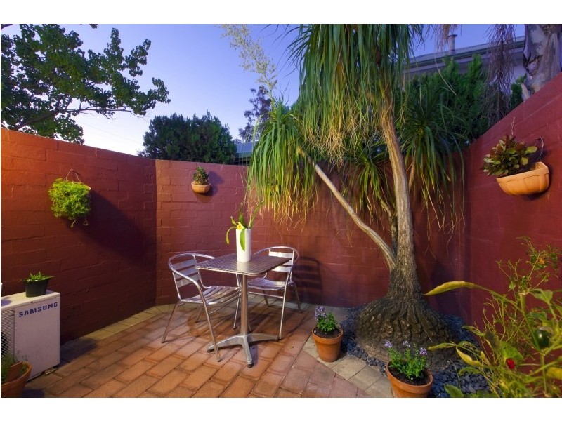 3/2 Waterway Court, Churchlands WA 6018