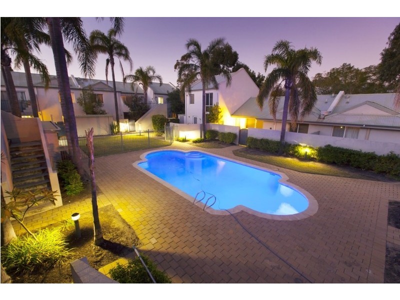 3/2 Waterway Court, Churchlands WA 6018