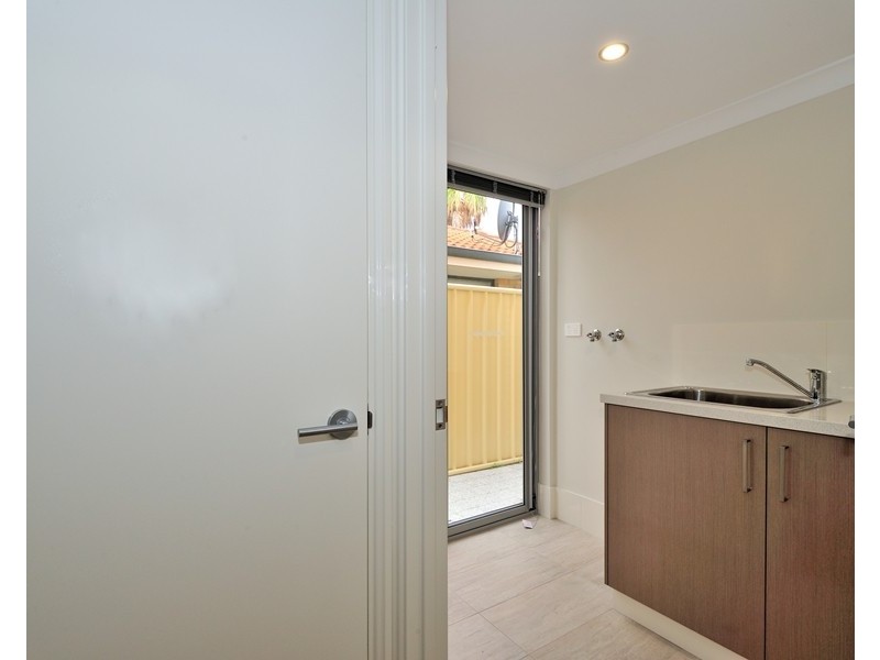 8D Donatti Road, Innaloo WA 6018