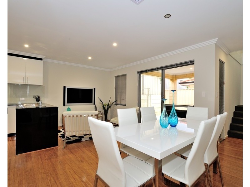 8D Donatti Road, Innaloo WA 6018