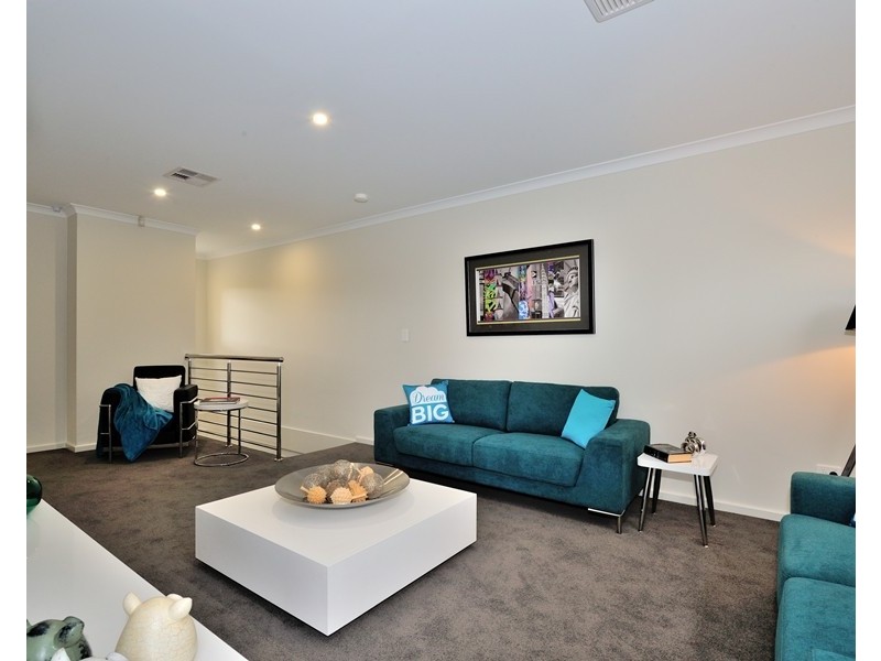 8D Donatti Road, Innaloo WA 6018