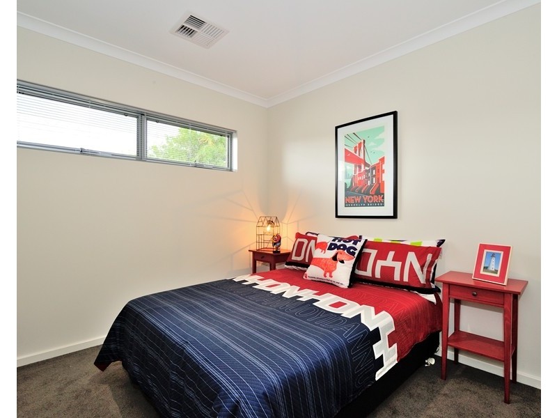 8D Donatti Road, Innaloo WA 6018