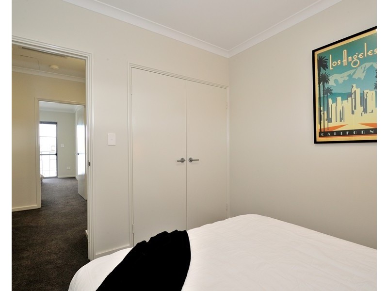 8D Donatti Road, Innaloo WA 6018