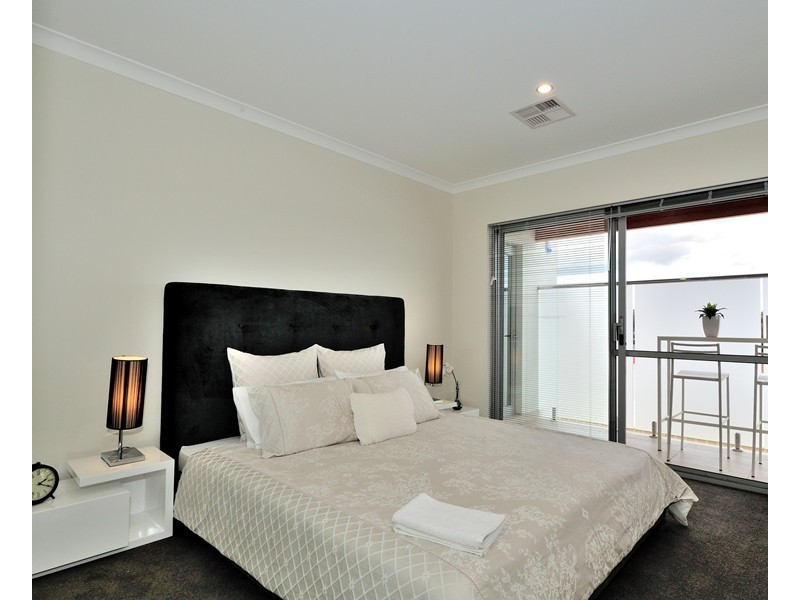 8D Donatti Road, Innaloo WA 6018