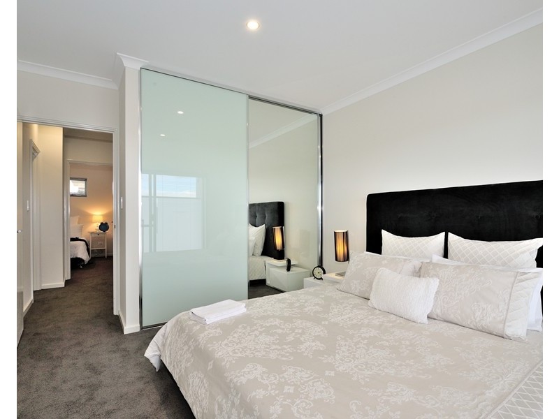 8D Donatti Road, Innaloo WA 6018